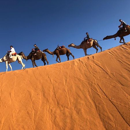 Riad Les Jardins De Merzouga Exterior foto
