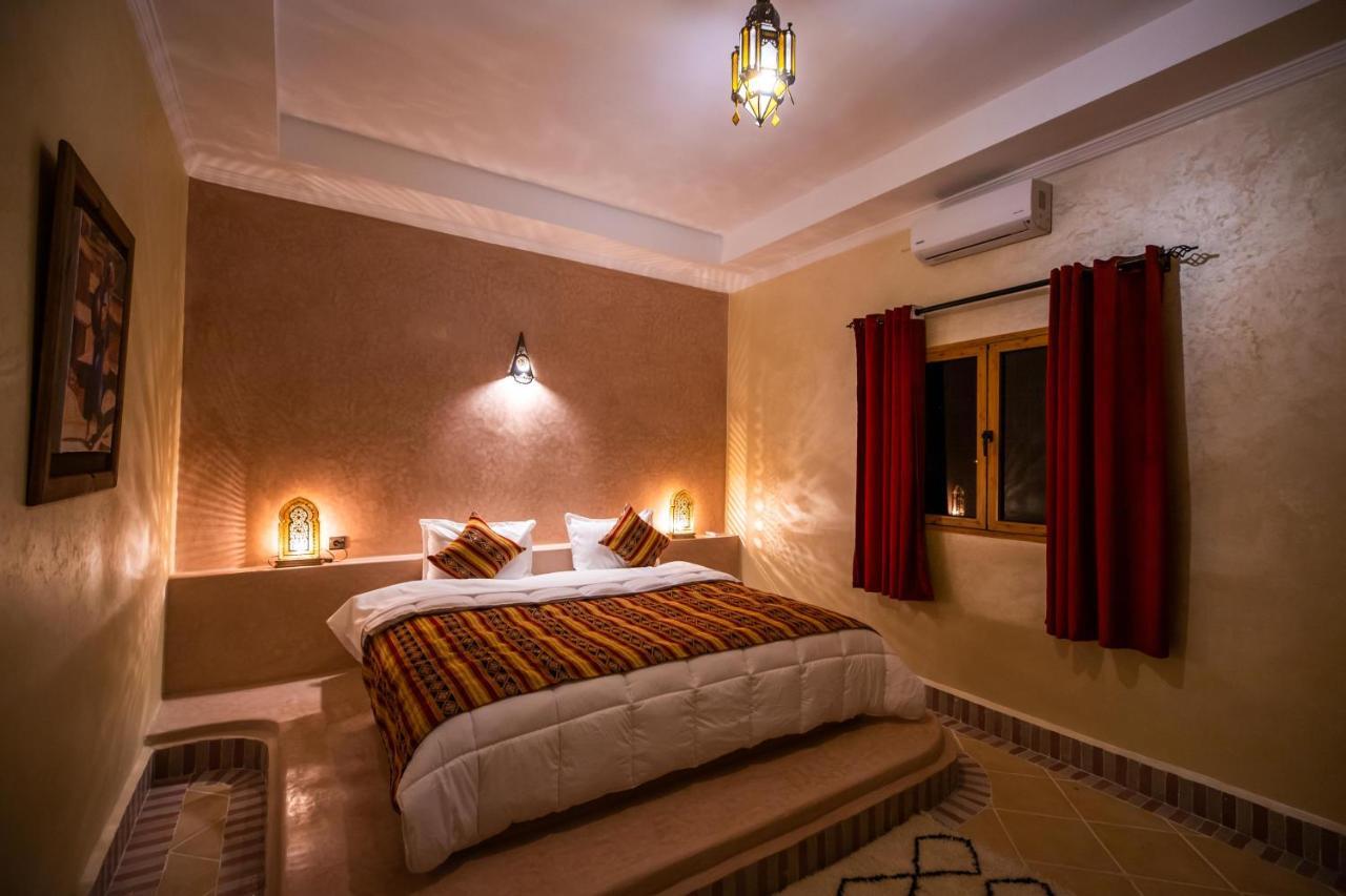 Riad Les Jardins De Merzouga Exterior foto