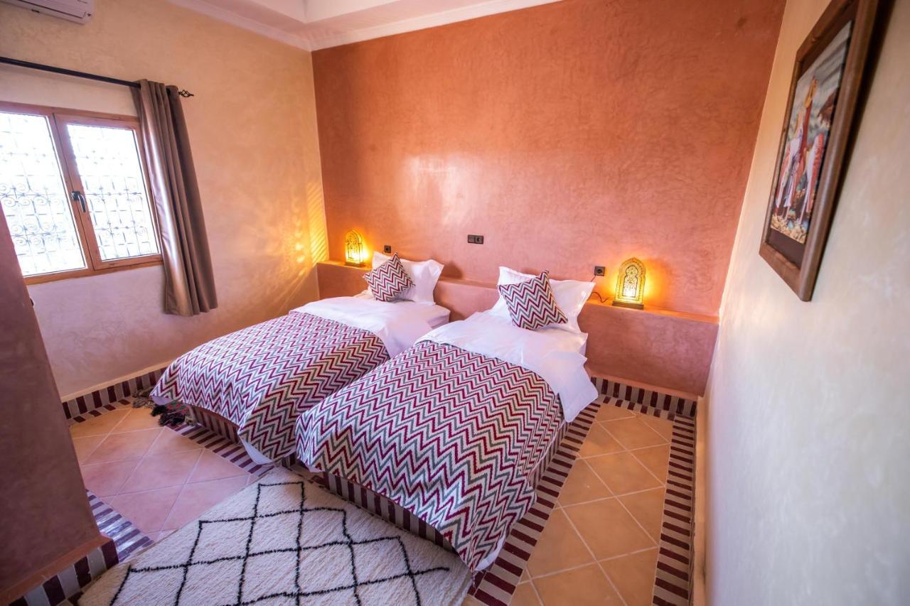 Riad Les Jardins De Merzouga Exterior foto