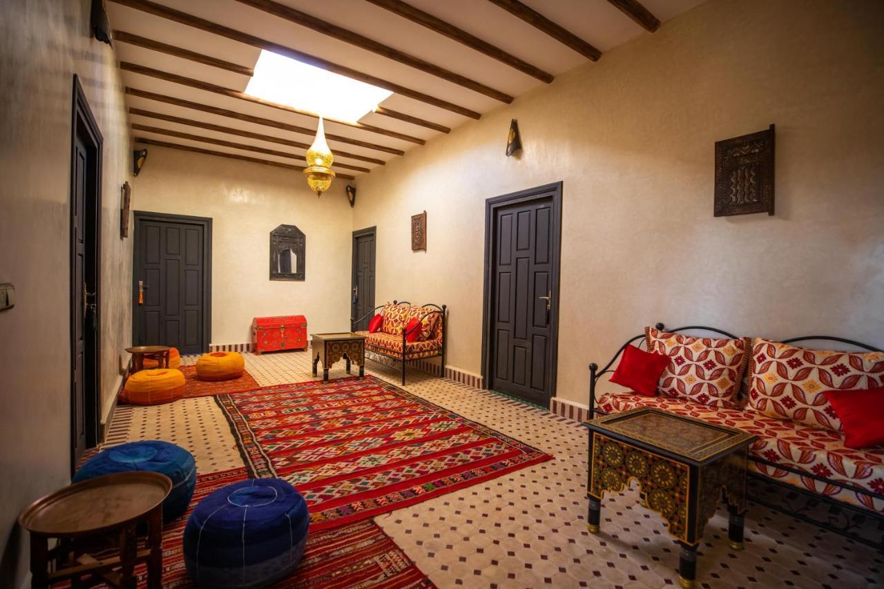 Riad Les Jardins De Merzouga Exterior foto