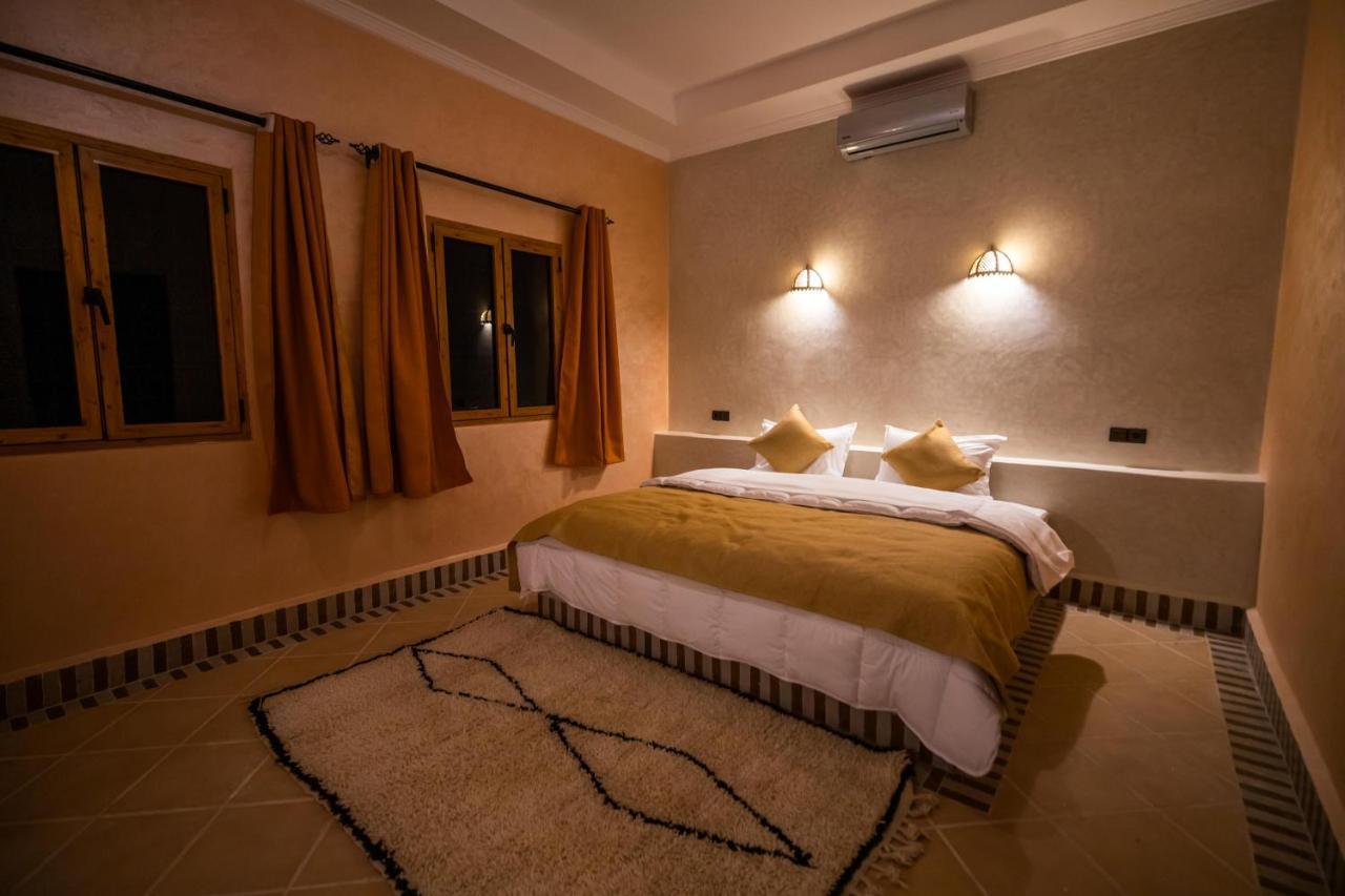Riad Les Jardins De Merzouga Exterior foto