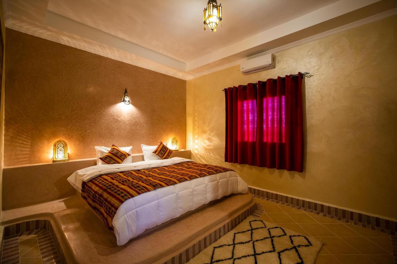 Riad Les Jardins De Merzouga Exterior foto